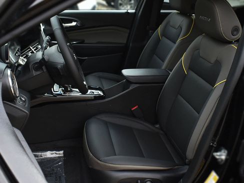 New 2026 Chevrolet Trax ACTIV w/ Sunroof Package image 9