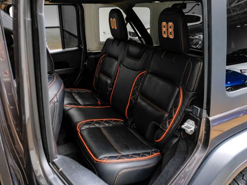 Used 2019 Jeep Wrangler Unlimited Sport S AWD/4WD image 39