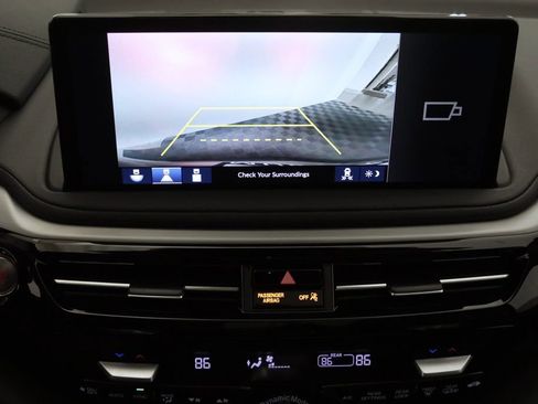 Used 2026 Acura MDX SH-AWD image 22