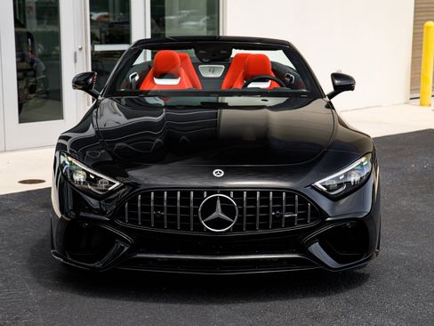 Used 2022 Mercedes-Benz SL 63 AMG 4MATIC image 5