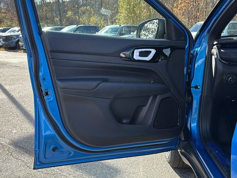 New 2026 Jeep Compass Limited image 6