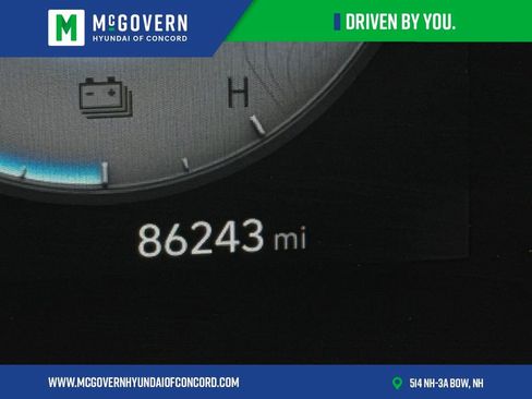 Used 2023 Hyundai Elantra Limited w/ Cargo Package image 6