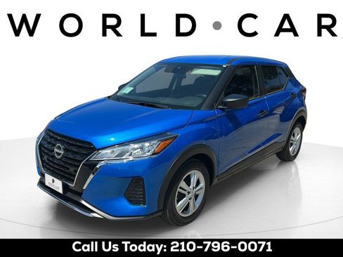 Certified 2025 Nissan Kicks Play S FWD image 7