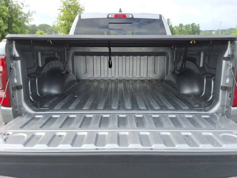 Used 2020 RAM 1500 Laramie w/ Sport Appearance Package AWD/4WD image 17