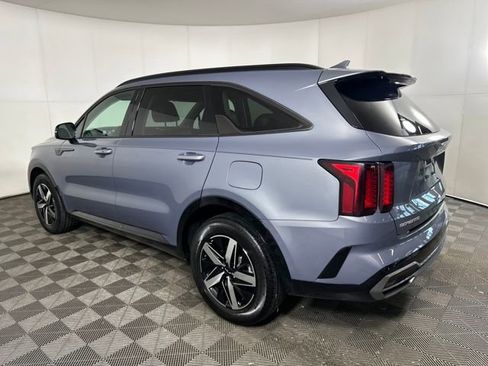 Used 2023 Kia Sorento S w/ Panoramic Sunroof Package image 5