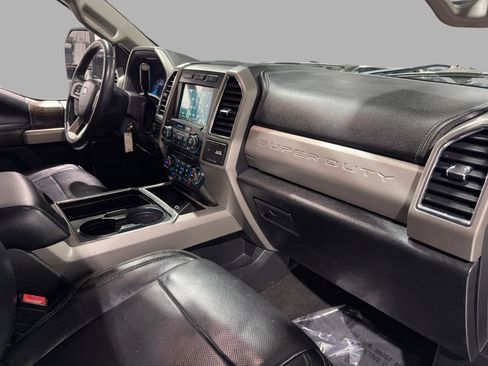 Used 2018 Ford F250 Lariat w/ Lariat Value Package image 26