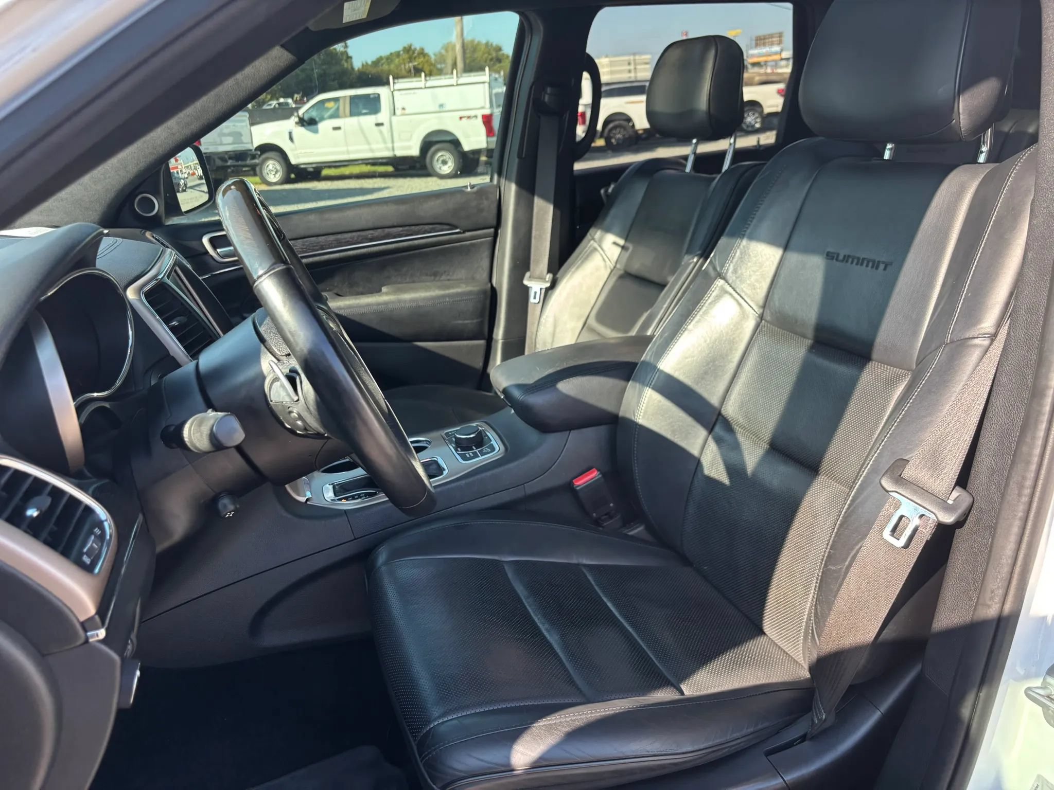 Used 2016 Jeep Grand Cherokee Summit w/ Platinum Series Group AWD/4WD image 12
