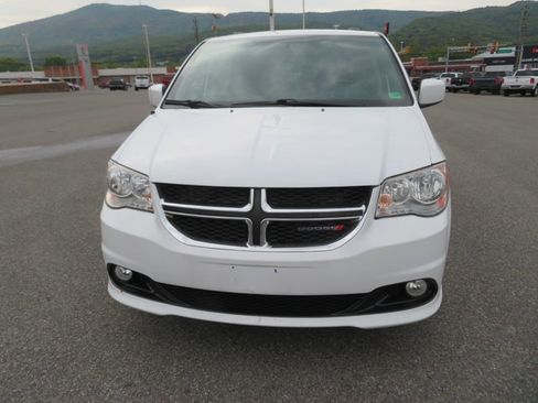 Used 2018 Dodge Grand Caravan SXT image 8