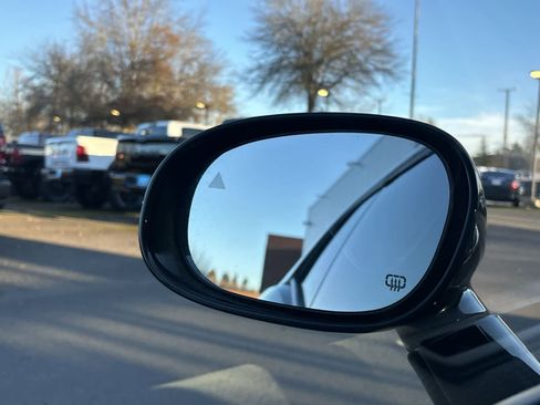 Used 2019 Dodge Challenger SRT Hellcat image 29