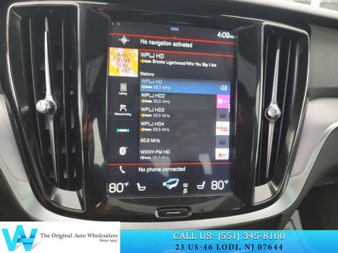 Used 2019 Volvo S60 T5 Momentum w/ Premium Package image 16