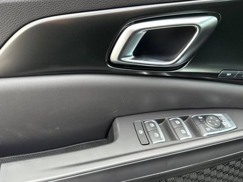New 2026 Kia Carnival SX Prestige FWD image 11