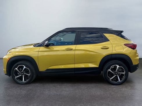 Used 2023 Chevrolet TrailBlazer RS w/ Convenience Package FWD image 2