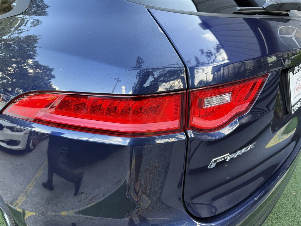 Used 2018 Jaguar F-PACE Premium AWD/4WD image 7