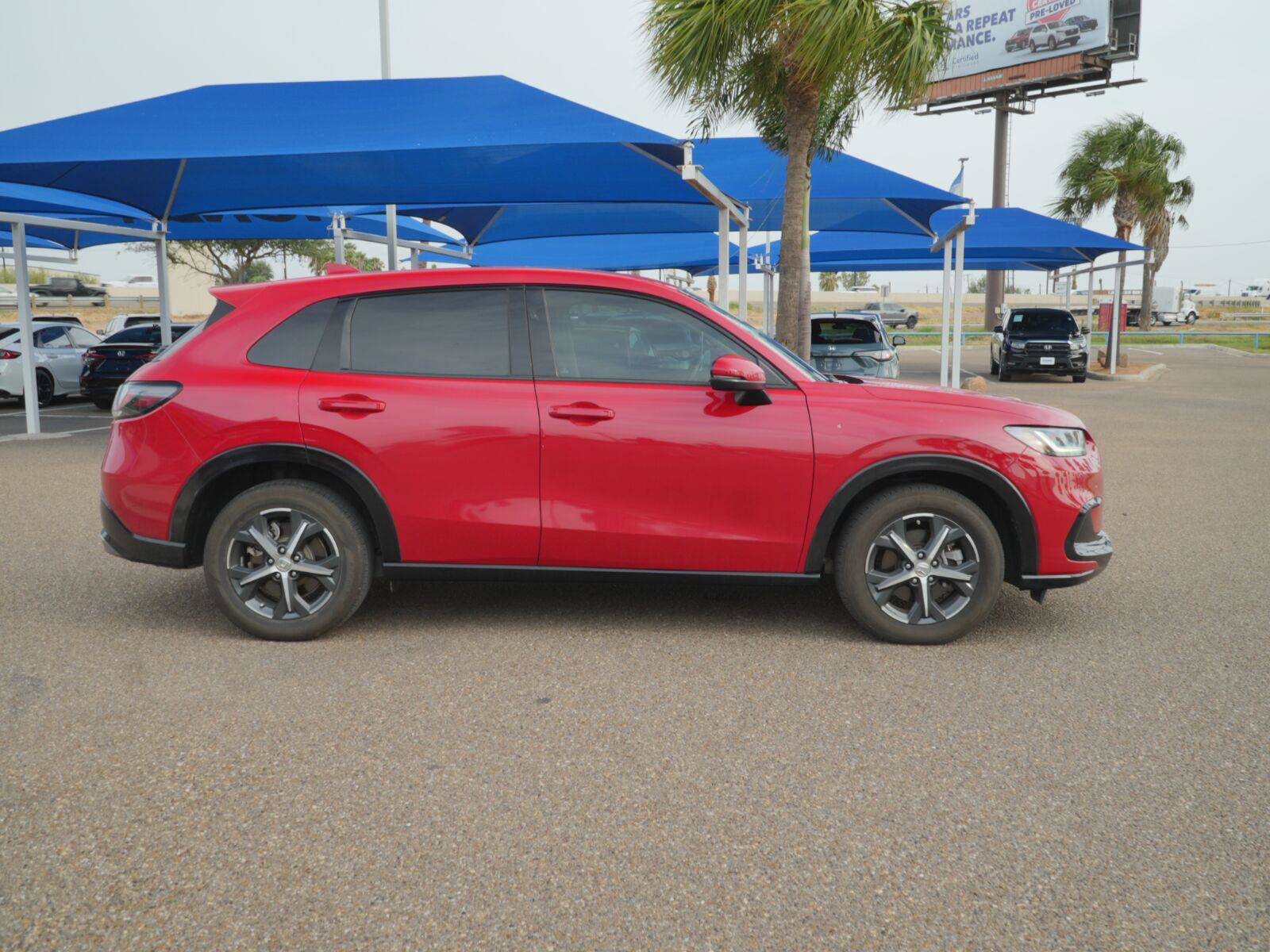Used 2025 Honda HR-V EX-L image 4