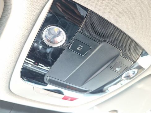 Used 2023 Kia Seltos S w/ Navigation Package FWD image 32