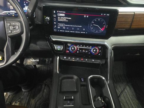 Used 2024 GMC Sierra 2500 Denali Ultimate image 14