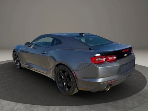 Used 2022 Chevrolet Camaro LT RWD image 6