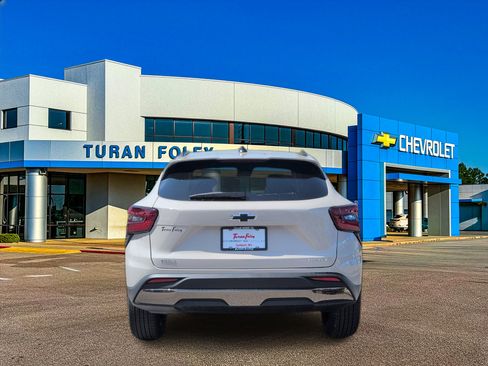 New 2026 Chevrolet Trax ACTIV image 4