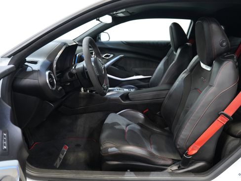 Used 2018 Chevrolet Camaro ZL1 RWD image 29