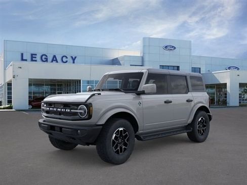 New 2026 Ford Bronco Outer Banks AWD/4WD image 1