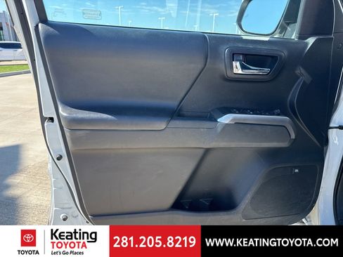 Used 2021 Toyota Tacoma Limited AWD/4WD image 13