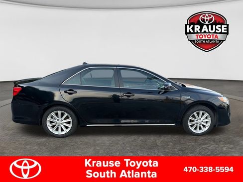 Used 2012 Toyota Camry XLE w/ Leather Pkg FWD image 9