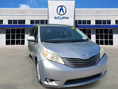 Used 2014 Toyota Sienna XLE w/ XLE Premium Package