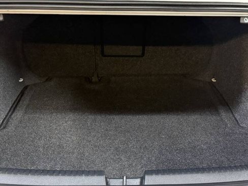 Used 2012 Volkswagen Jetta SE FWD image 19
