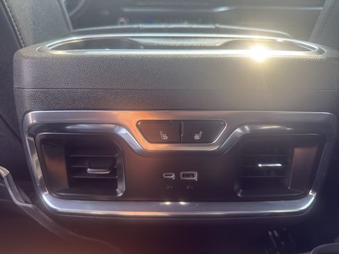 Certified 2025 Chevrolet Silverado 1500 High Country w/ High Country Premium Package AWD/4WD image 33