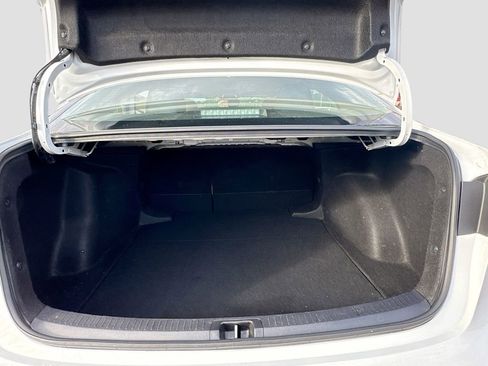 Used 2024 Toyota Corolla LE image 20