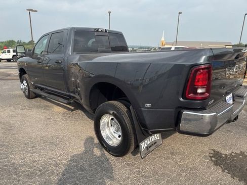 New 2026 RAM 3500 Tradesman AWD/4WD image 4