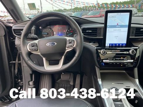 Used 2024 Ford Explorer Limited w/ Limited Technology Package RWD image 16