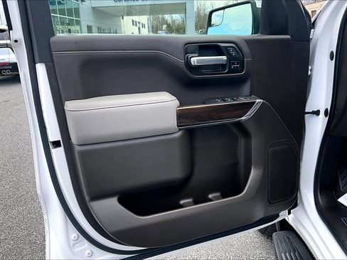 Used 2021 GMC Sierra 1500 SLT w/ SLT Premium Package image 19