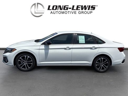 Certified 2024 Volkswagen Jetta Sport FWD image 2