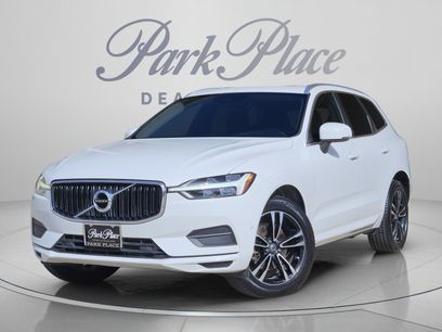 Used 2019 Volvo XC60 T5 Momentum w/ Premium Package