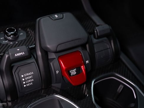 New 2025 Lamborghini Urus SE image 41