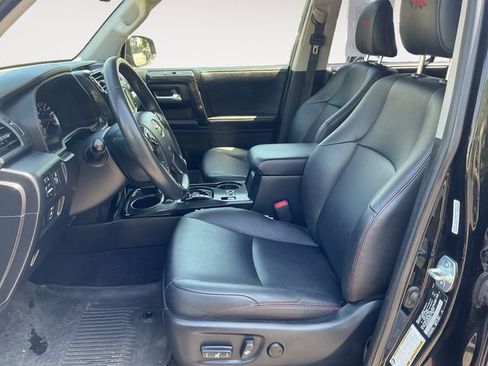 Used 2019 Toyota 4Runner TRD Off-Road Premium AWD/4WD image 9