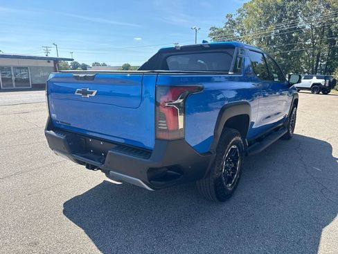 Used 2026 Chevrolet Silverado EV Trail Boss AWD/4WD image 5