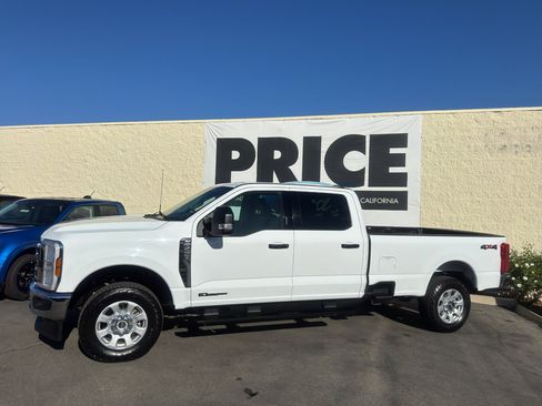 Used 2024 Ford F250 XLT image 2