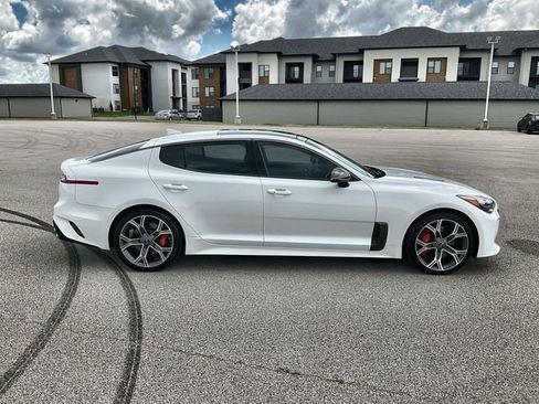 Used 2021 Kia Stinger GT1 AWD/4WD image 13