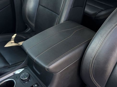 Used 2021 Chevrolet Traverse RS AWD/4WD image 13