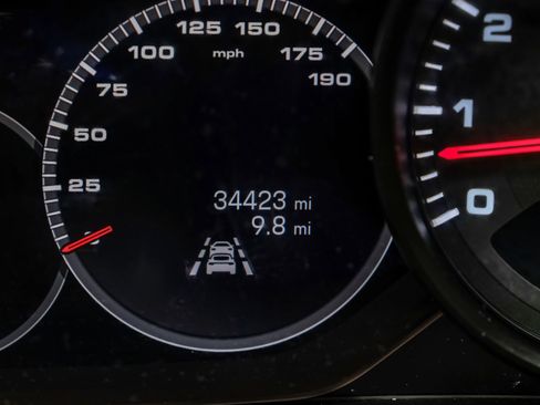 Used 2023 Porsche Panamera 4 Platinum Edition image 24