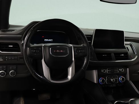 Used 2023 GMC Yukon XL SLT AWD/4WD image 9