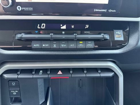 Used 2023 Toyota Tundra SR5 w/ SR5 Convenience Package AWD/4WD image 28