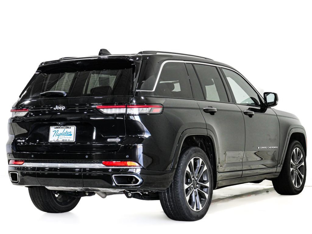 Used 2022 Jeep Grand Cherokee Overland w/ Luxury Tech Group IV AWD/4WD image 7