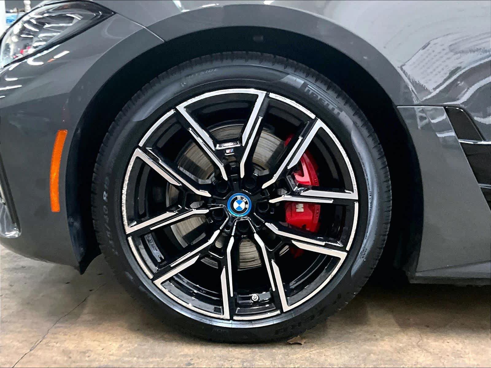 Used 2023 BMW i4 eDrive40 w/ M Sport Package RWD image 11