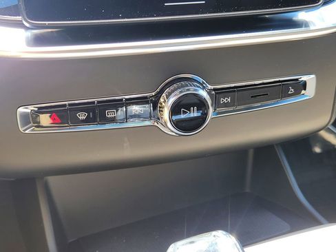 New 2026 Volvo XC90 B6 Plus w/ Protection Package Premier AWD/4WD image 24