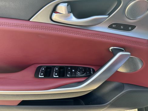 Used 2018 Kia Stinger GT1 image 9