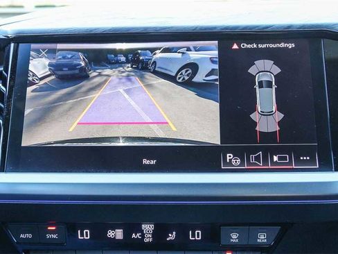 Used 2024 Audi Q4 e-tron Premium Plus image 23