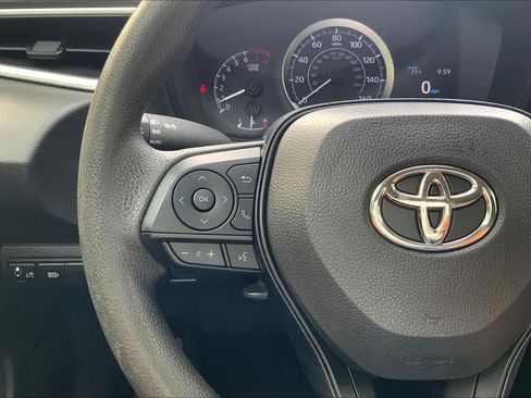 Used 2020 Toyota Corolla LE FWD image 22